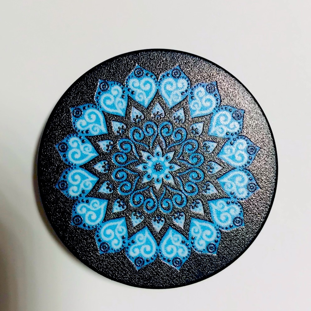 Neat design on pop socket set!